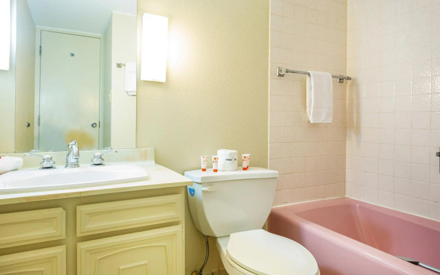 Americas Best Value Inn Moline