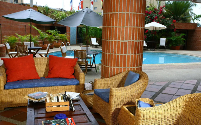 Costa Real Suites