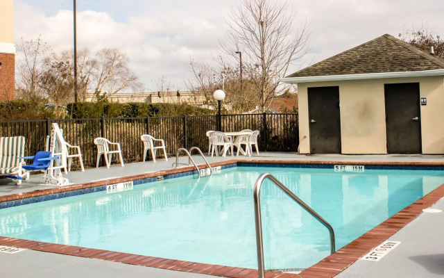 Comfort Inn Smithfield near I-95