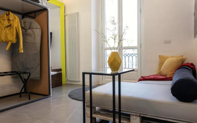 Studio04! - Long Term And Business Studio (Adults Only)