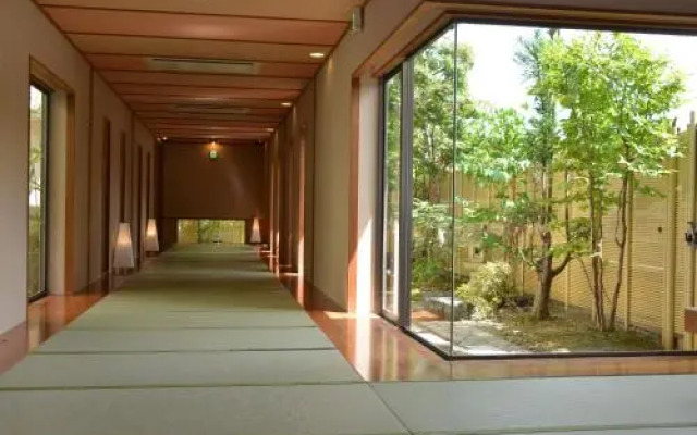 Amaharashi Onsen Isohanabi