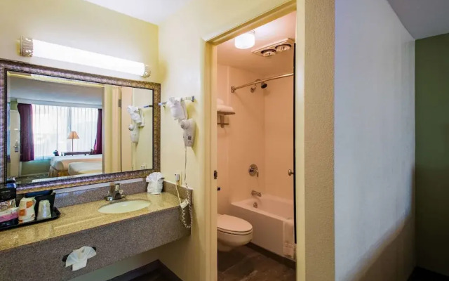 Best Western Lee-Jackson Inn & Conference Center