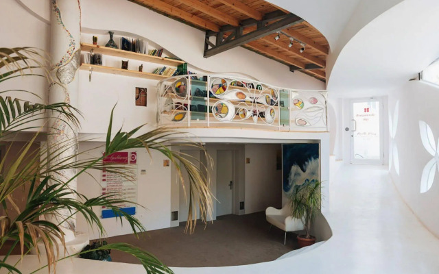 Bougainville Bay Hotel