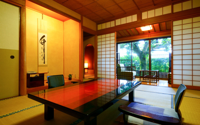 Beppu Onsen Beppu Showaen