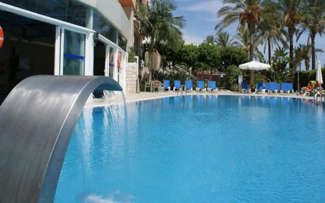 Senator Águilas Hotel