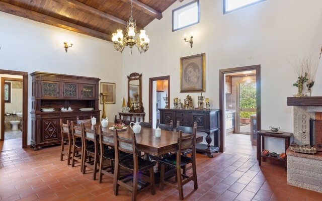 Wonderful Villa 29 Km From The Center Of Rome With Private Swimming Pool
