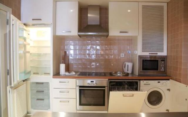 Lovelystay - Chiado 3Bedroom Wonder