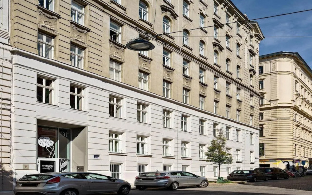 Studio in Vienna Near Museumsquartier