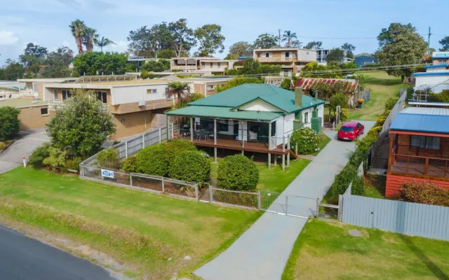 Bruces Waterside Units