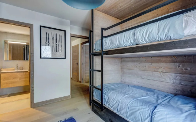 Ideal 3 Bedroom Apartment With 200m2 Garden