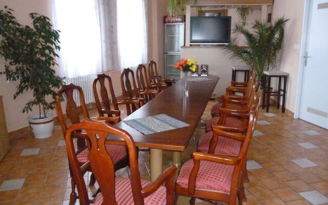 Hotel Konsul
