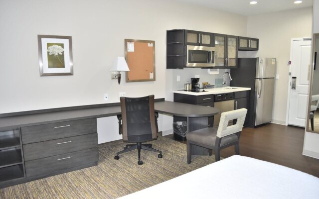 Candlewood Suites Kansas City - Independence by IHG