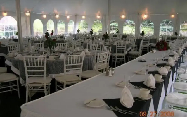 Nichols Village Hotel and Spa