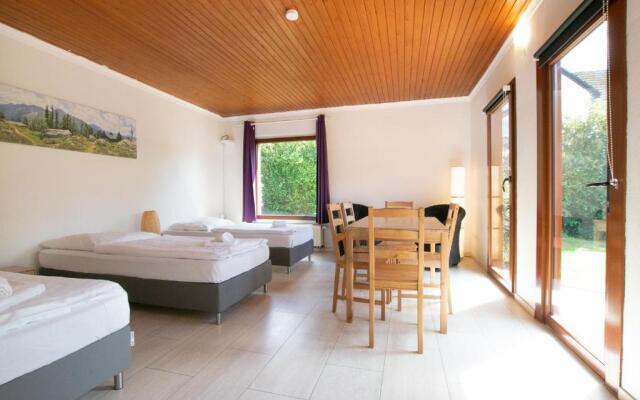 Tolstov House - 6 Room Villa with Garden - 15min Messe DUS