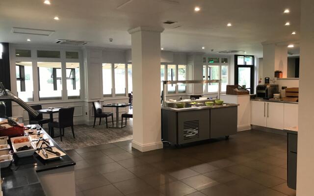 Holiday Inn Doncaster A1 M Jct 36 by IHG