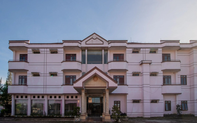 RedDoorz near Silangit International Airport