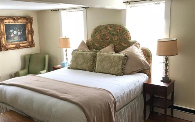 Admiral Farragut Inn