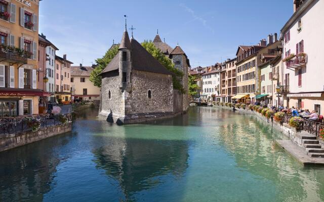 ibis Styles Annecy Gare Centre
