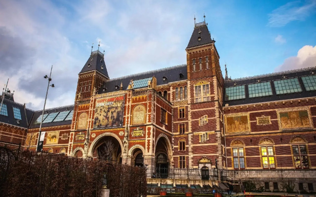 S&A Vondel Park Hotel