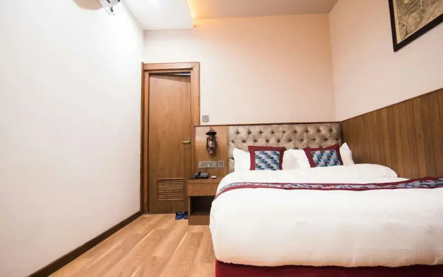 Everest Boutique Hotel
