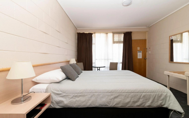 The Prince Mark Motor Inn – Guest Rooms – Melbourne