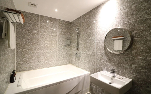 Stay-inn Hotel