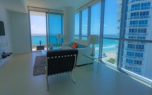 Suite Life Miami at the Monte Carlo