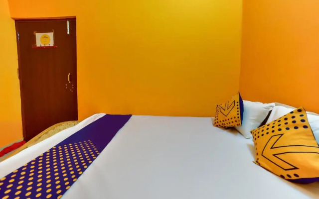 SPOT ON 61254 Lucky Guest House