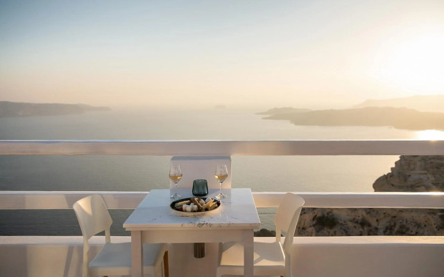 Apeiron Blue Santorini - Sustainable Adults Only 14+