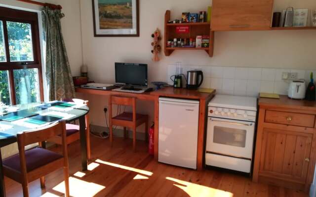 Lovely Sea View Apartment in Rineen - 4 Guests