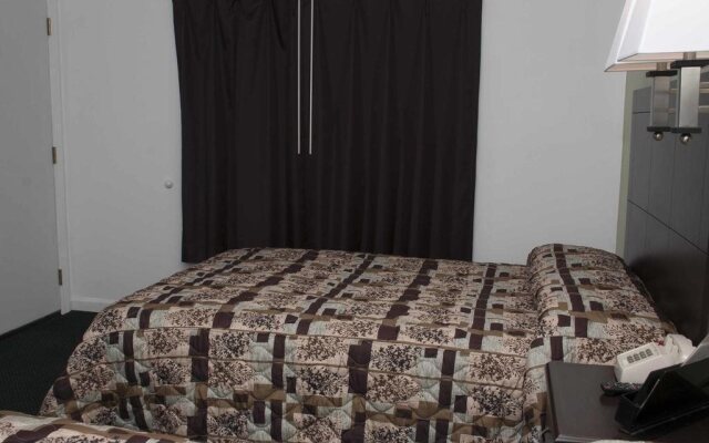 OYO Travelier Motel