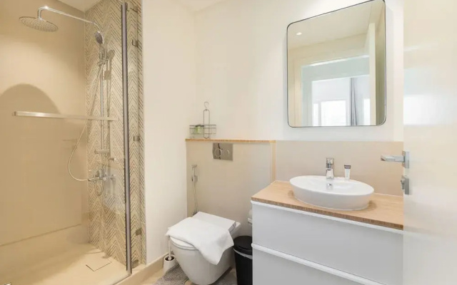 Dubai Hills Sleeps 4 in a Great Location