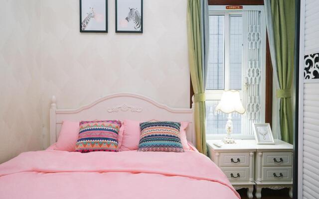 Xi'an Lianhu·North Passenger Station· Locals Apartment 00165010