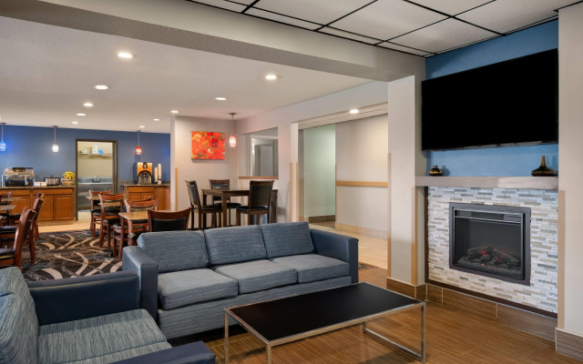 Baymont by Wyndham Waukesha