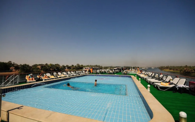 MS Royal Ruby Nile Cruise, from Luxor or Aswan (Mon-Fri, Fri-Mon)