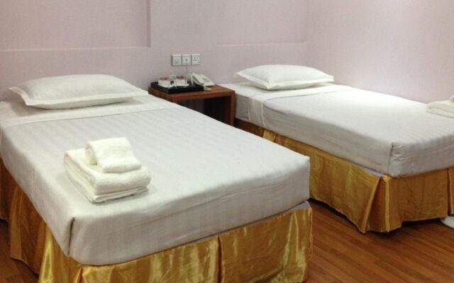 Golden Silk Road Hotel