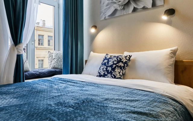 С.Утками на проспекте Литейный