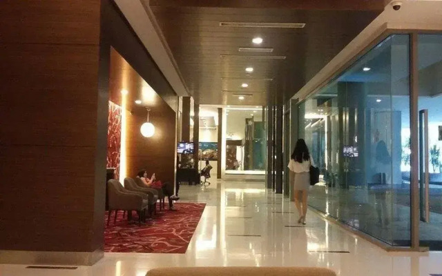 The Manor Luxury Suites & Apartments