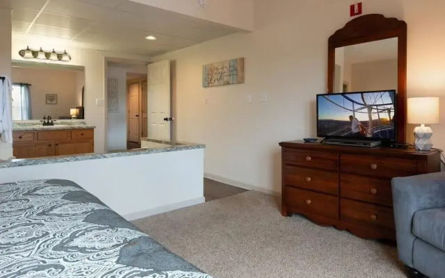 Whispering Pines Condominium 132