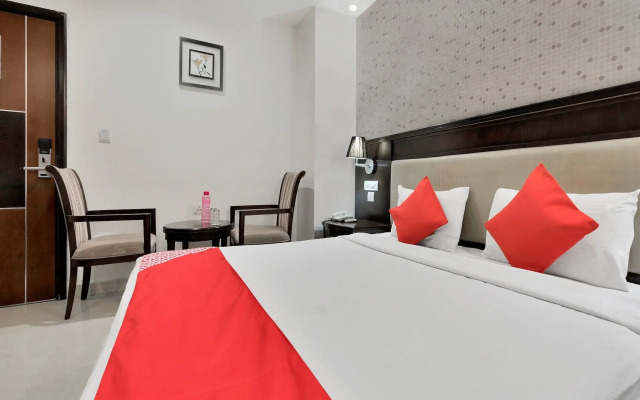 Capital O 12384 Hotel Rudra Grand