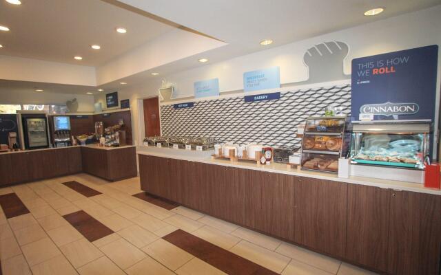 Holiday Inn Express Hotel & Suites Charleston-North by IHG