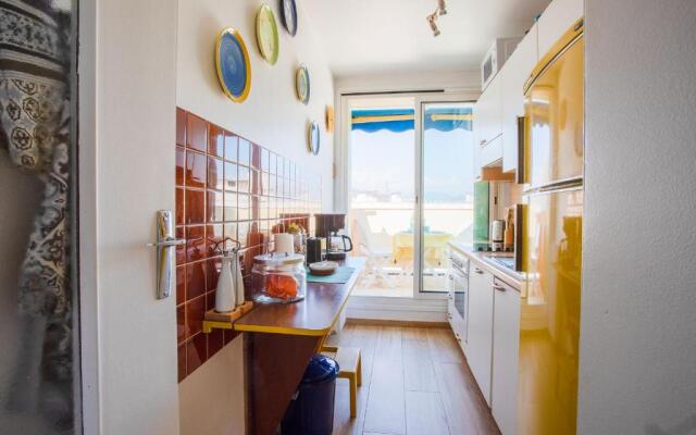 Passy Azur AP4242 by Riviera Holiday Homes
