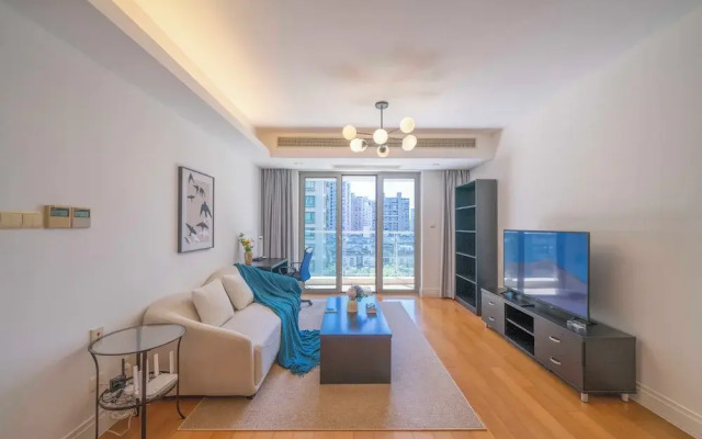Tyms Family 1BR 1BA Apt Xujiahui