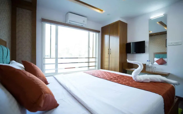 Upper Deck Houseboat