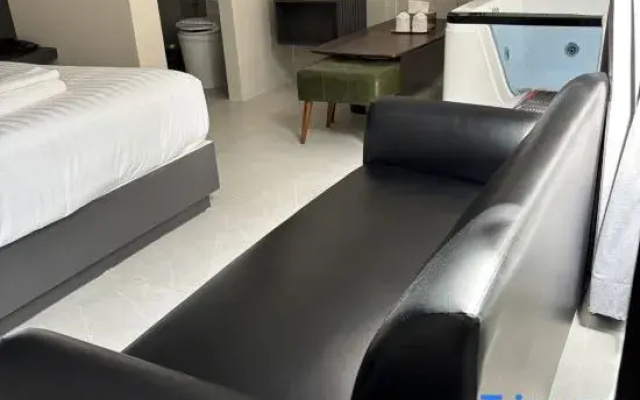 The Secret Garden Hotel Saraburi