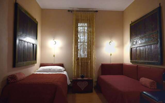 Villa Marisa bed breakfast and books