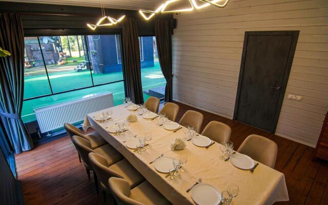 Загородный клуб Светлояр