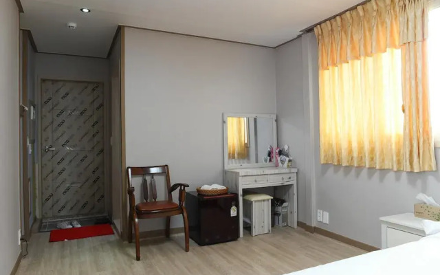 Jeju Ophirhouse Pension