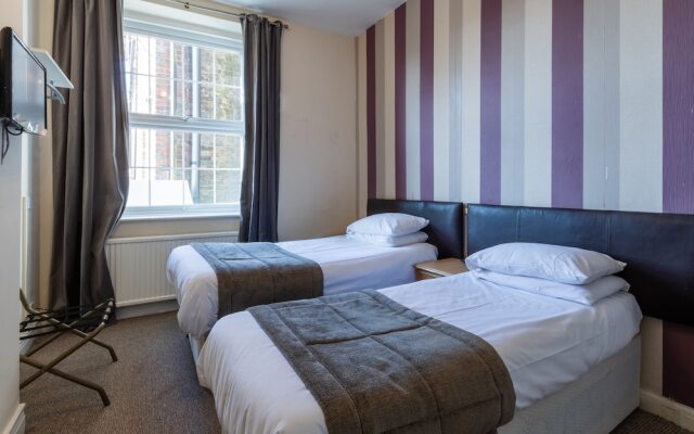The George Hotel