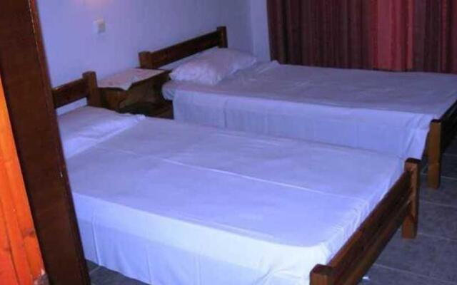 Amadeus Hawai Studios & Apartments